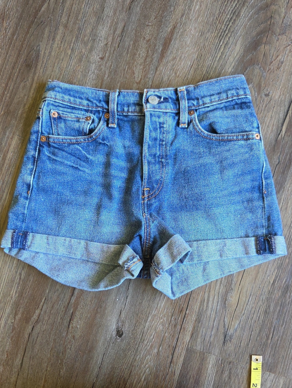 Levis Button Fly Jean Short Size 26